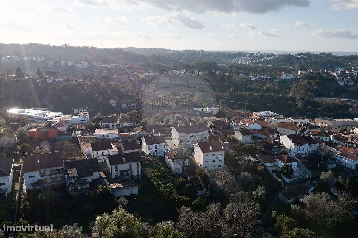 Moradia T6 | 2 Andares com Utilização Independente | Lote 1048m2-39