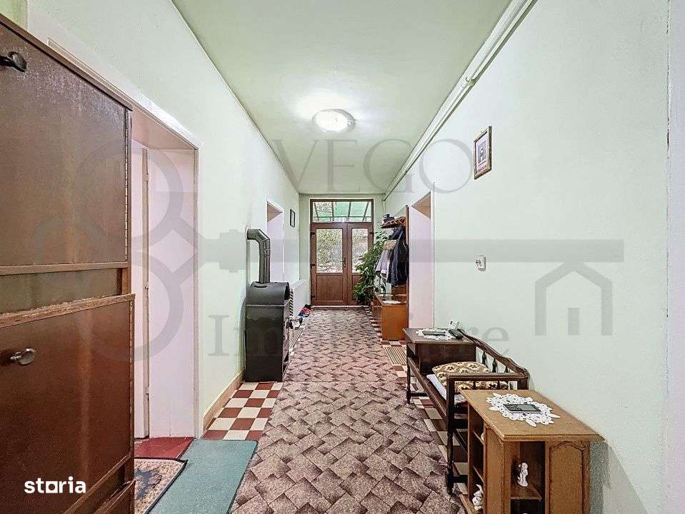 Casa individuala cu 3 camere, 100 mp, teren 450 mp, zona Aviatiei-14