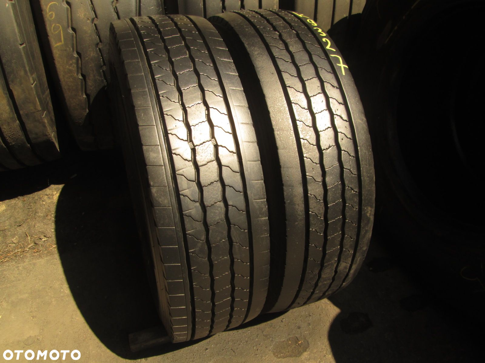 215/75R17,5 Hankook AH35 - 2