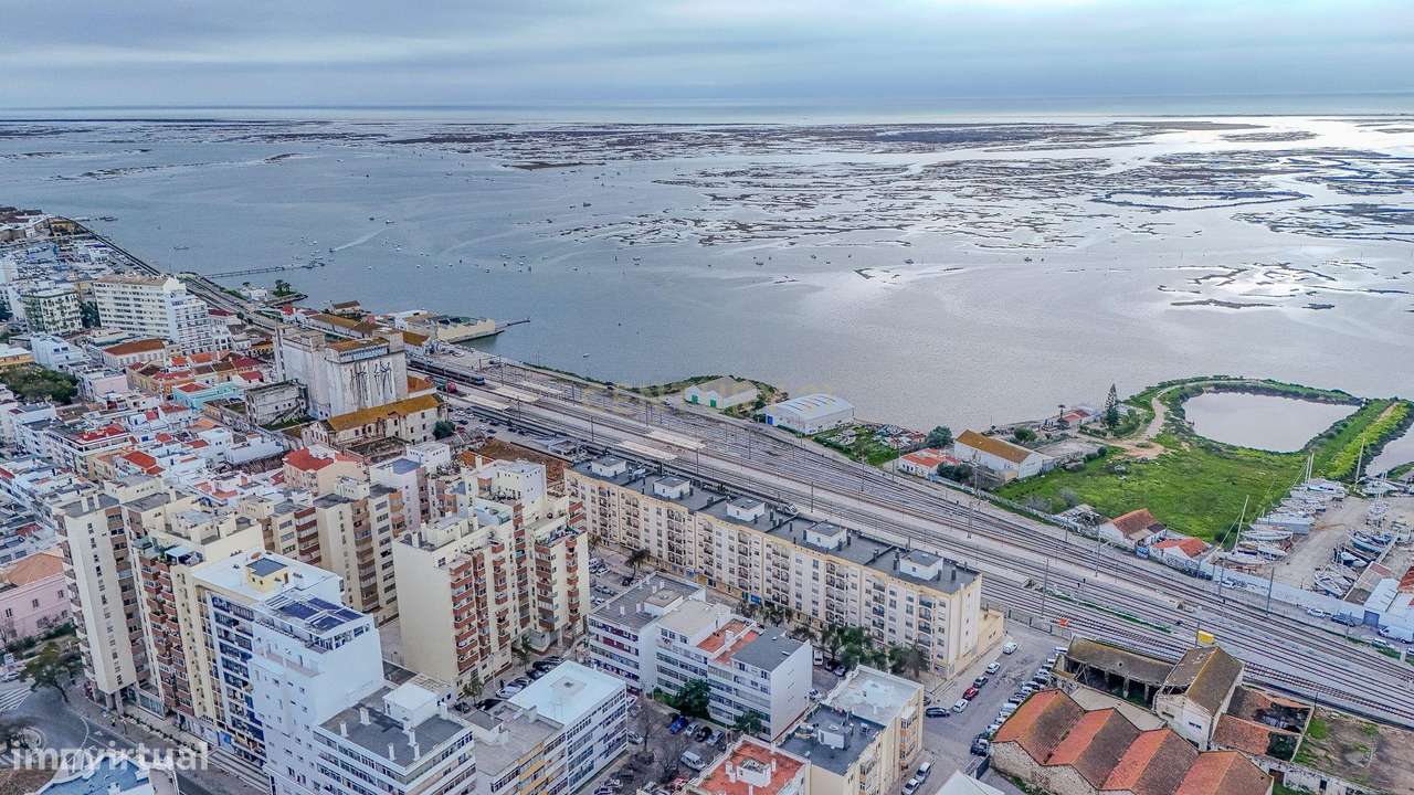 *Oportunidade: Apartamento T2 Remodelado na Baixa de Faro!*-34