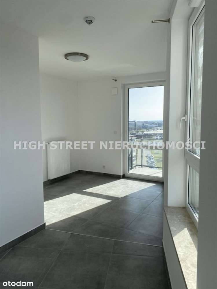 Słoneczny lokal inwestycyjny  duży balkon-1