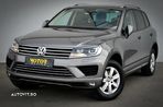 Volkswagen Touareg - 1