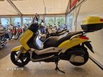 Yamaha X-max - 17