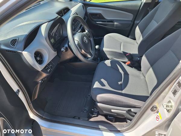 Toyota Yaris 1.0 Active - 17