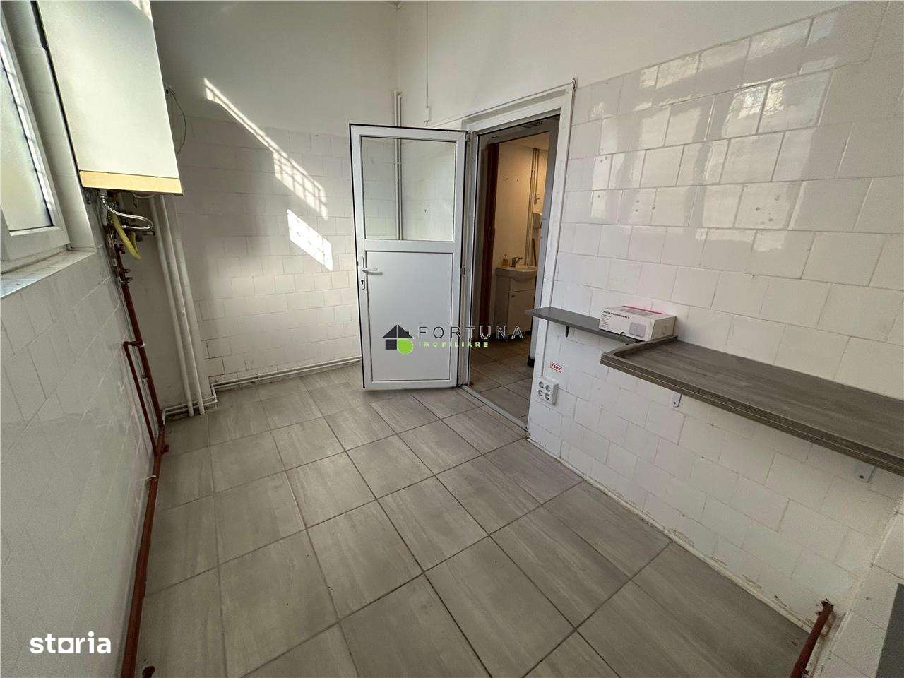 Spatiu comercial cu vad, langa Lidl Craiter-3