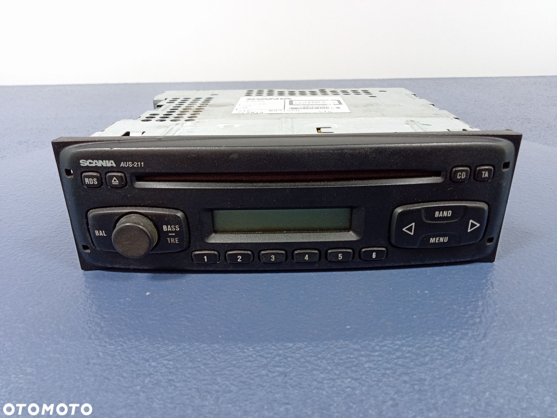 RADIO FABRYCZNE CD SCANIA AUS-211 1 DIN - 1