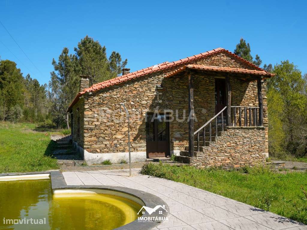 Casa de xisto T4 com piscina no meio da natureza-30