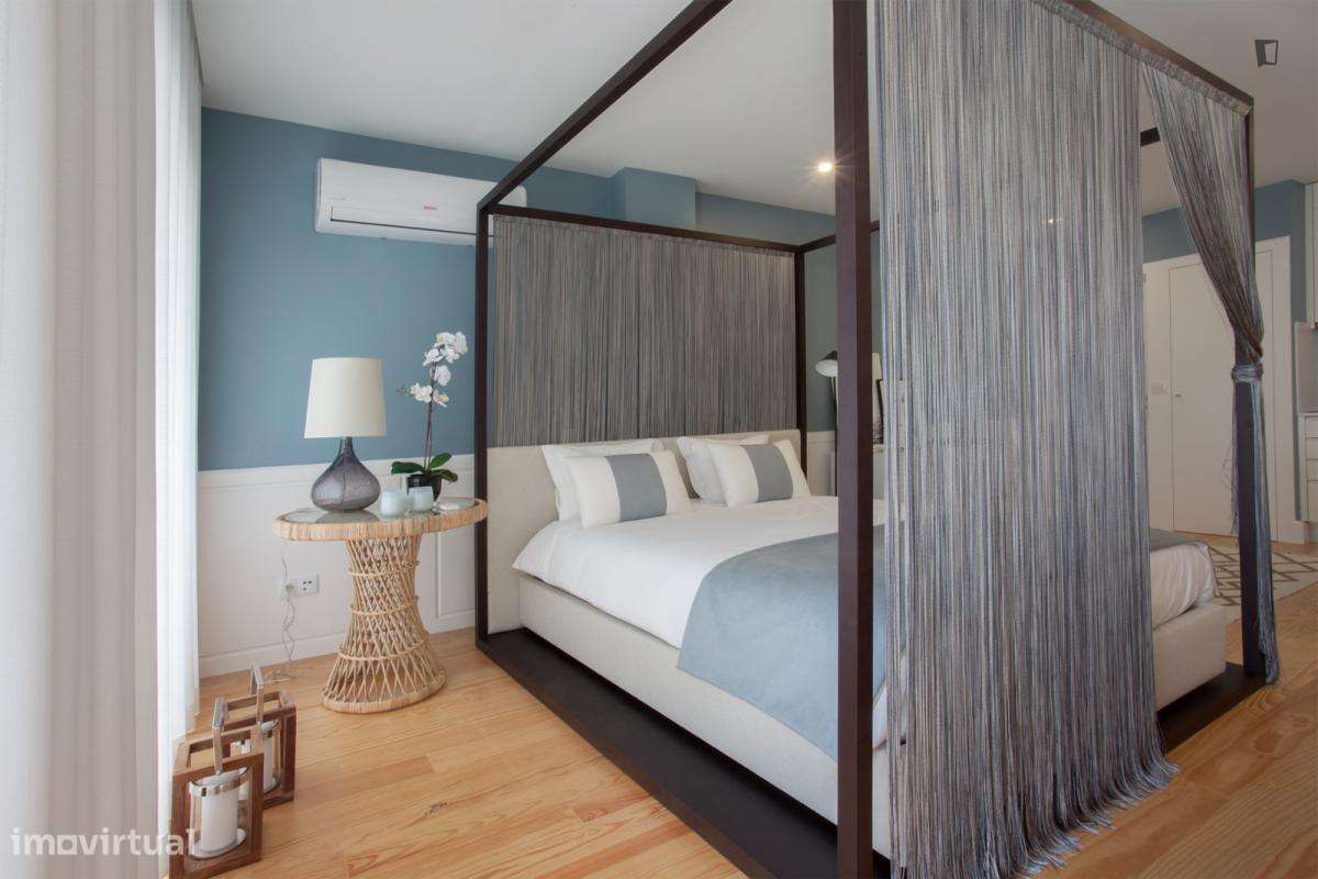 Estúdio - localizado em Santo Ildefonso Porto - Grande imagem: 3/7