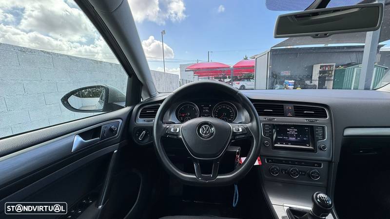 VW Golf 1.6 TDi Highline - 18