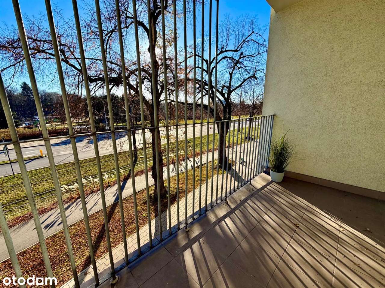 4 pokoje, osiedle Doły, do remontu, garaż-4