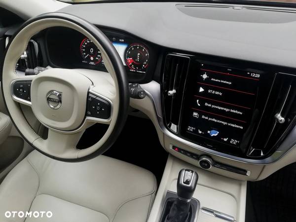 Volvo V60 T5 Geartronic Momentum Pro - 16