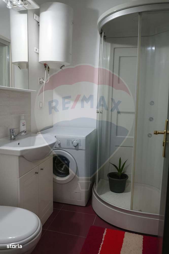 Garsonieră luminoasă și bine compartimentată,-7