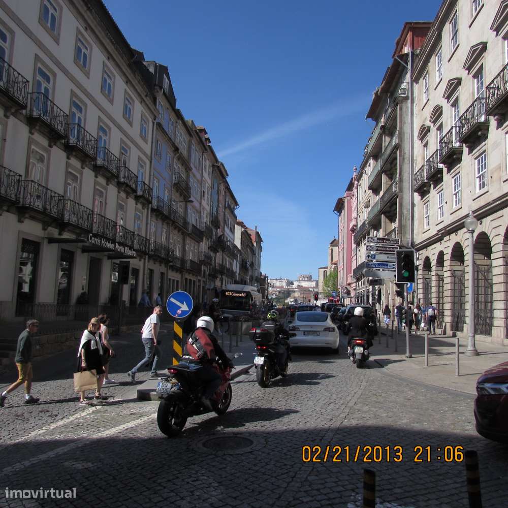 Prédio com 13 frações na Ribeira-10