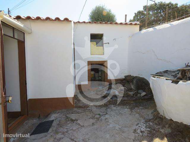 Moradia T3 na Encosta de Monsaraz com Quintal-20