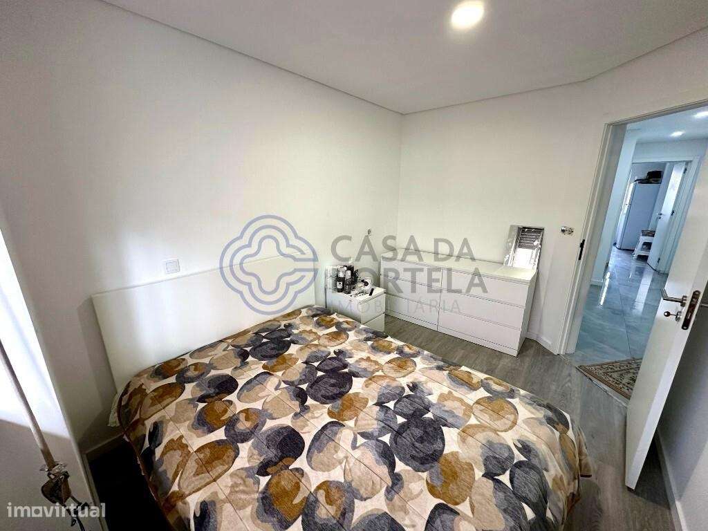 Localizado na Rua António Nunes Sequeira, a 3 min da estação Agualva- - Grande imagem: 3/25