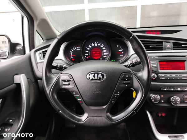 Kia Ceed - 6