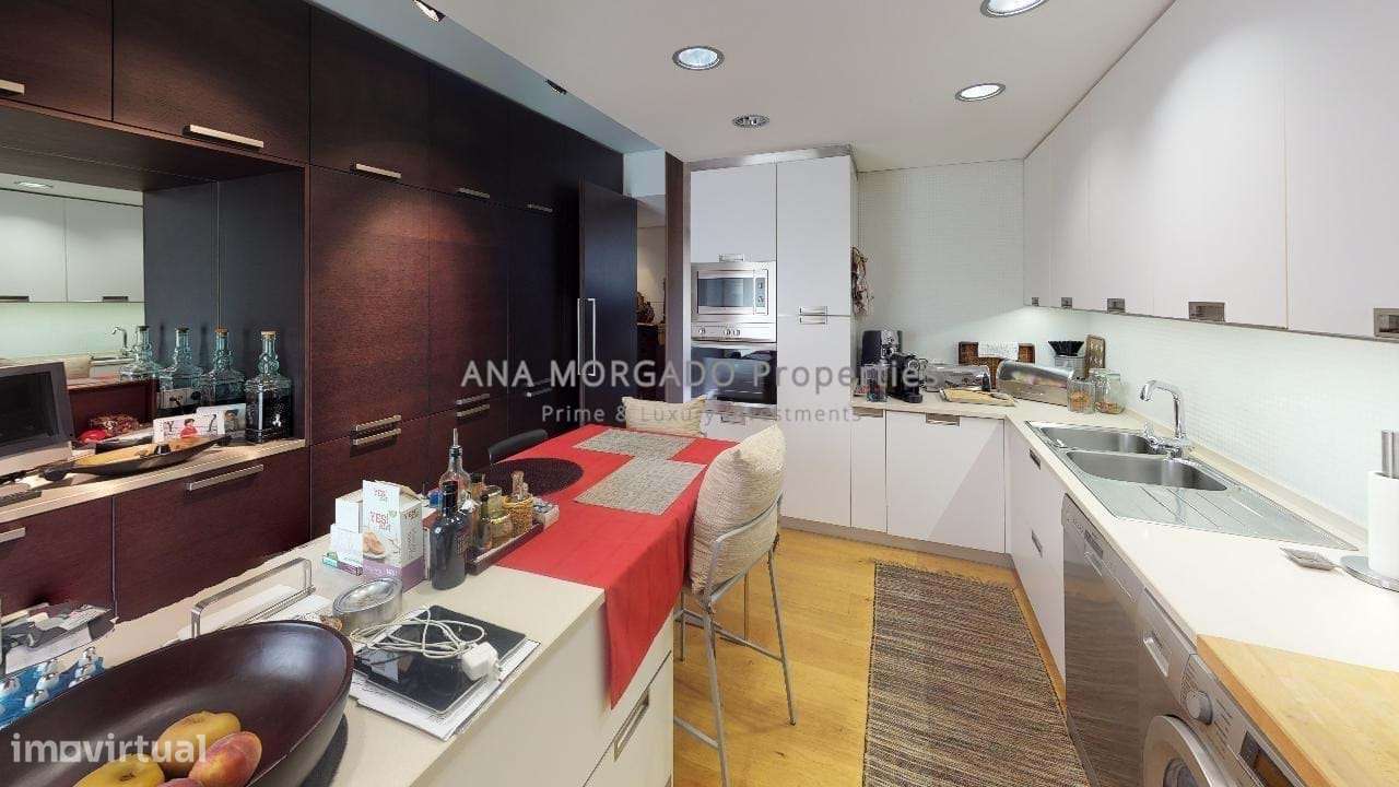Exclusivo apartamento T4, agora T2 com Vista Mar, Terraço e Acabamento-13
