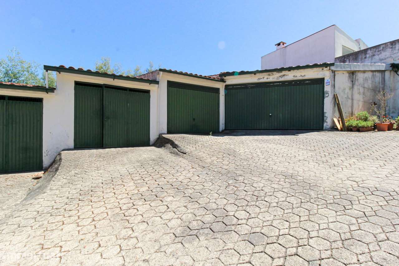 Apartamento T3 com 85,6m² e parqueamento em Coimbra-17