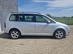 Volkswagen Touran 1.9 TDI Trendline DSG - 4