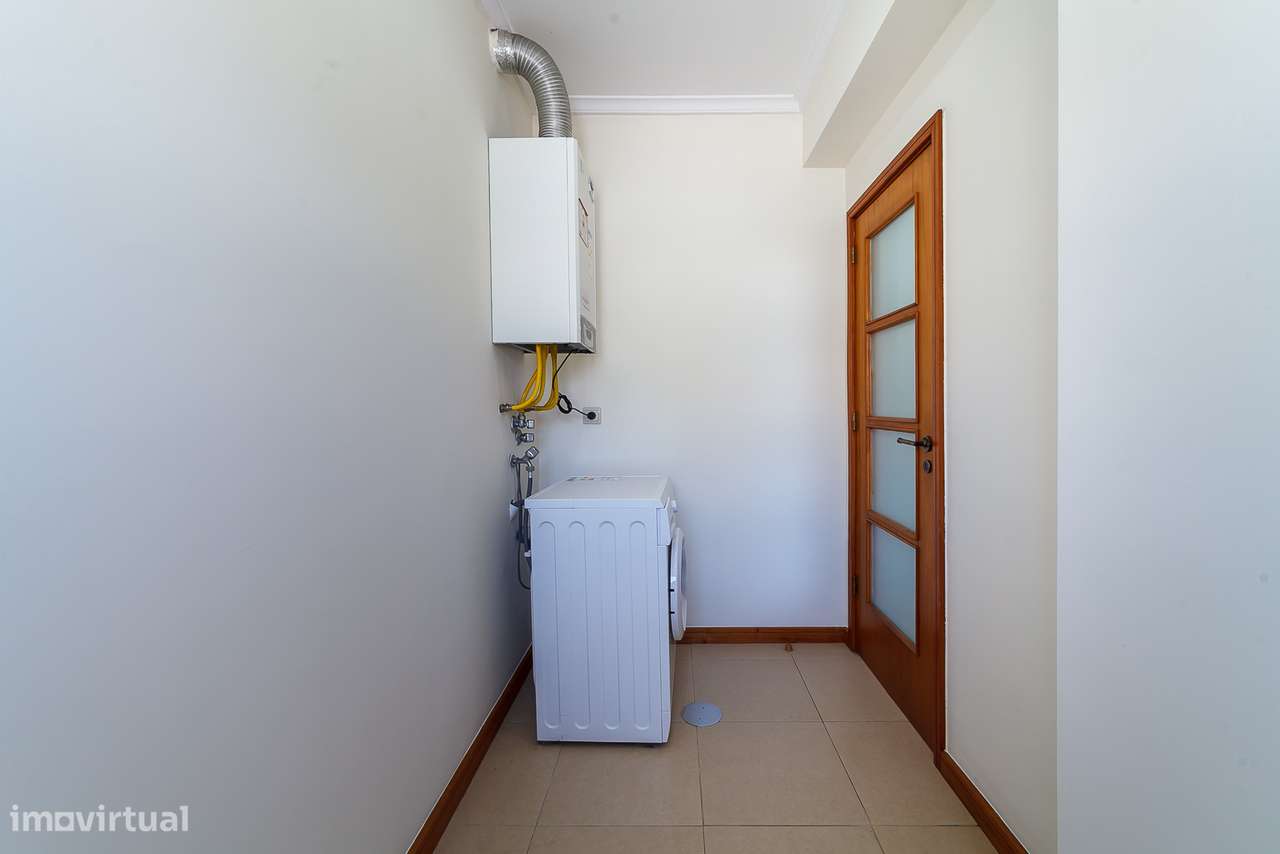 T2 com 127 m², vista mar, box fechada, excelente exposição Solar-15