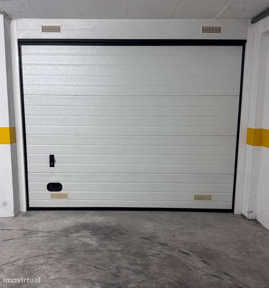 T2 com varanda, garagem e terraço no Entroncamento-17