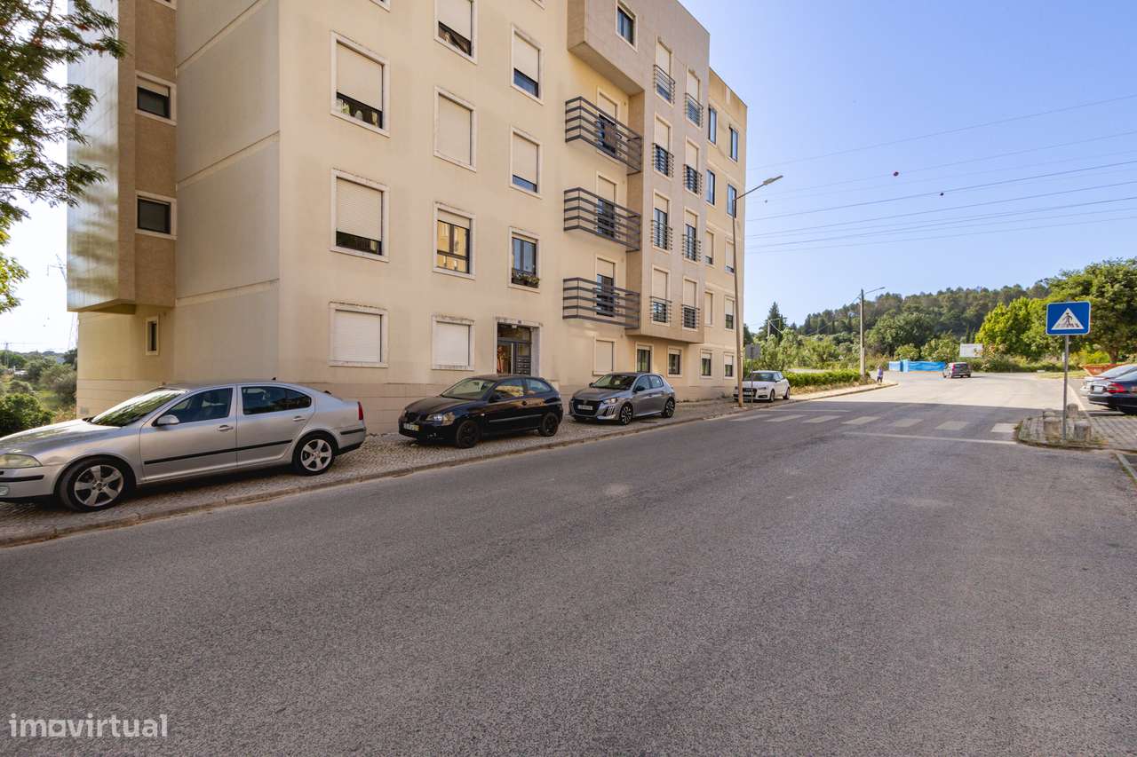 APARTAMENTO T2 | SUÍTE | LUGAR DE ESTACIONAMENTO | VIALONGA-31