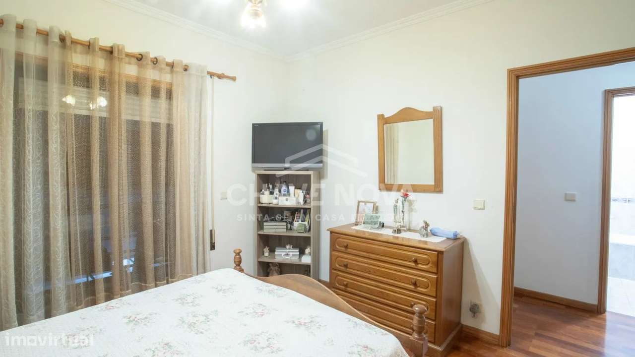 T2+1 c/ Garagem Box em Serzedo-13