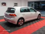 Volkswagen Golf - 8