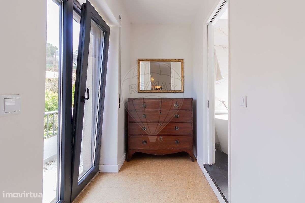 Moradia T5 para venda-17