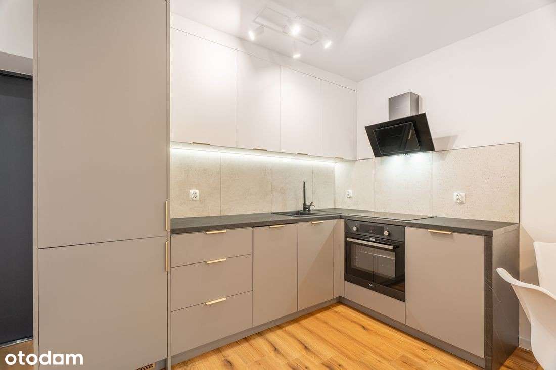 Mieszkanie 2-pokojowe Konstytucji 3 Maja-3