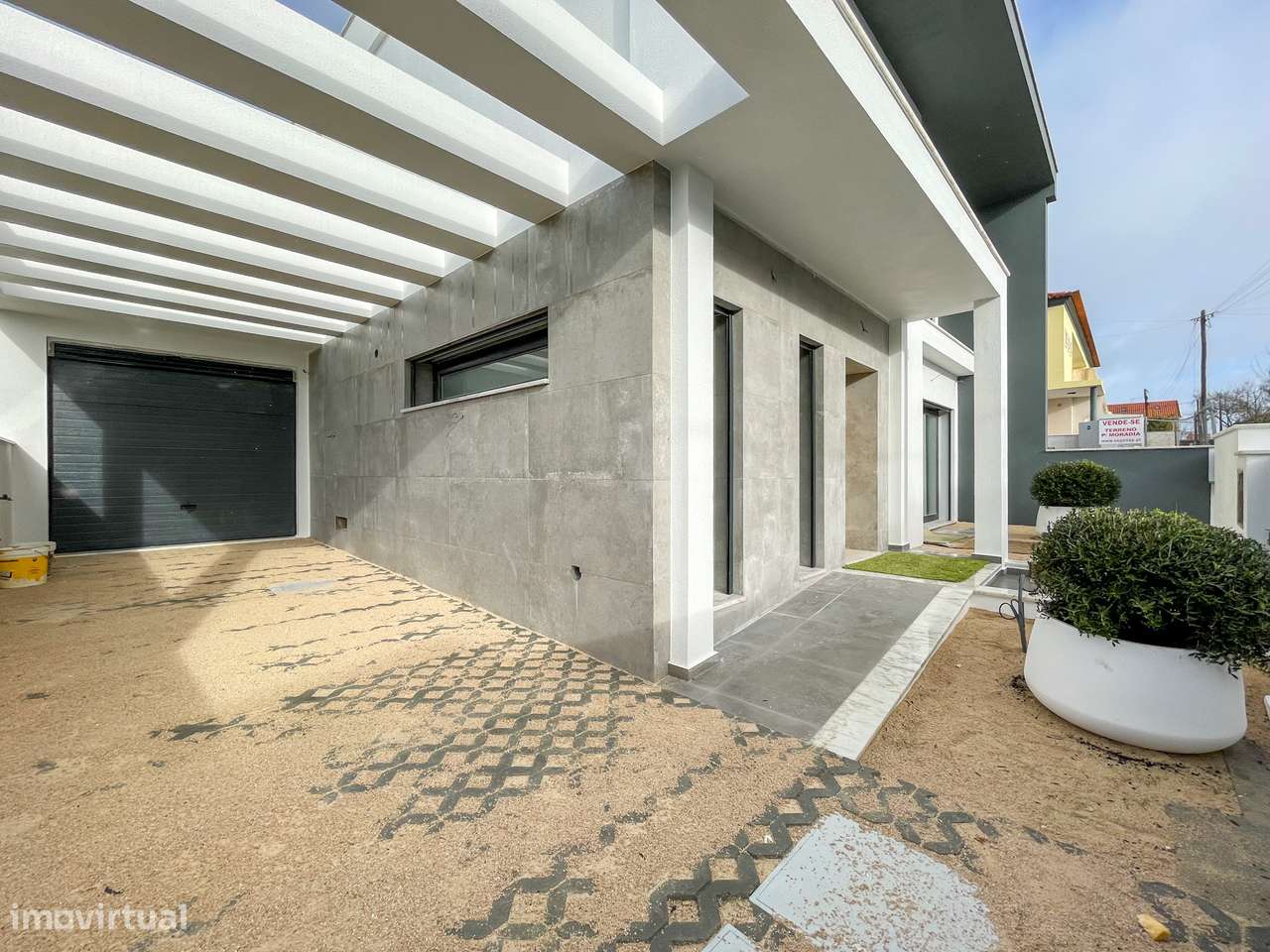 Moradia T4 com Piscina - Santa Iria de Azoia (Bairro da Salvação)-36