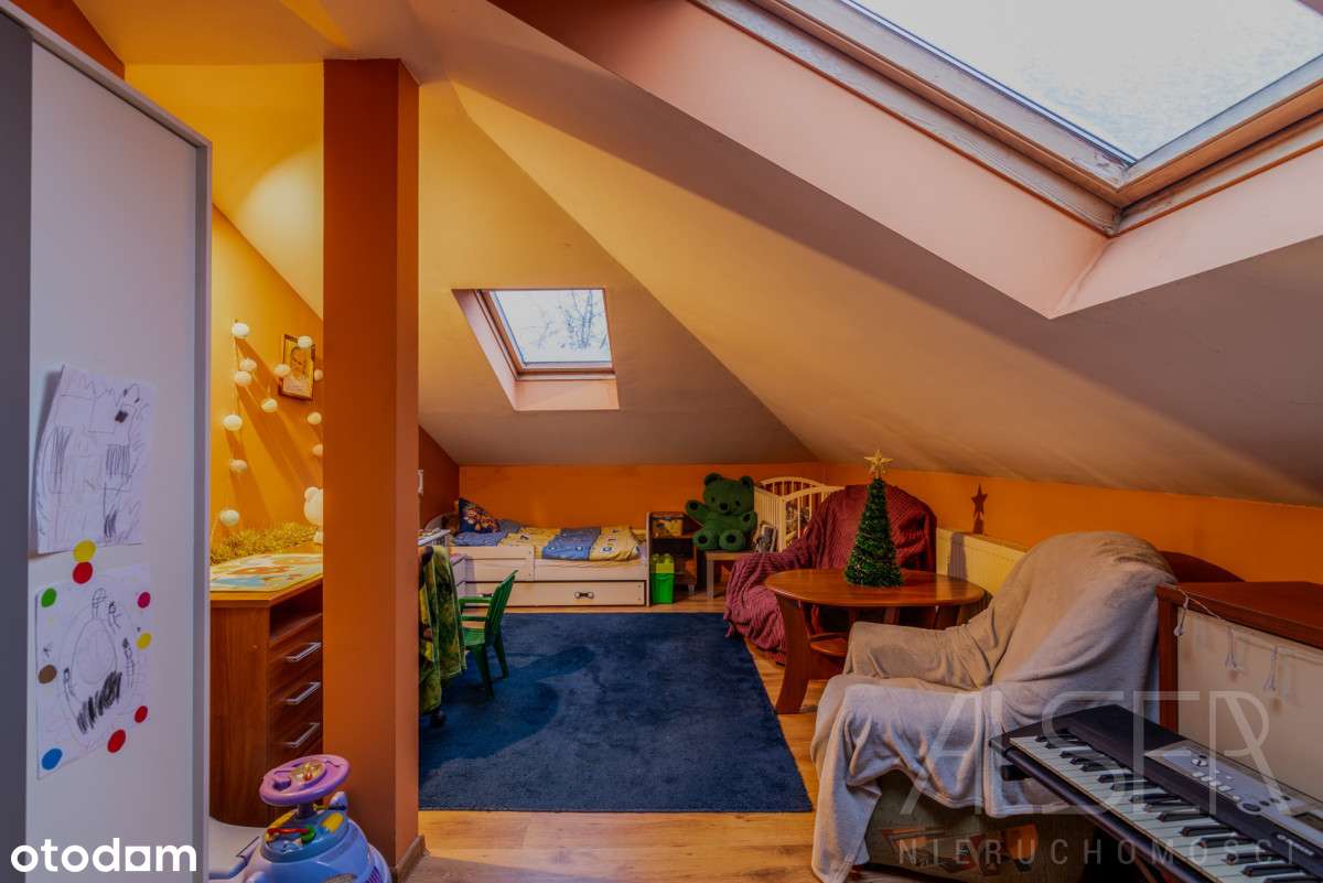 Dom na Osiedlu Bajkowym + Budynek Mieszkalno-Gosp.-14