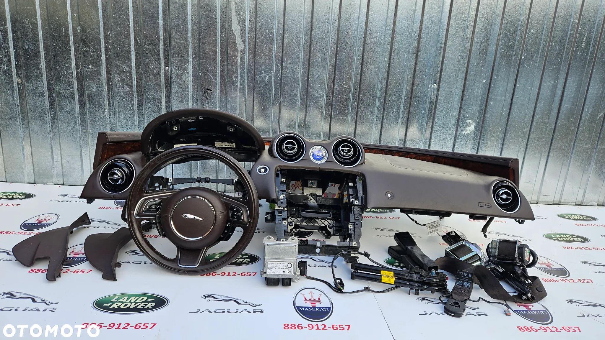 Jaguar XJ 351 2010-2015  Deska Kokpit Konsola z poduszkami oraz sensorem Airbag Poduszki Napinacze - 1