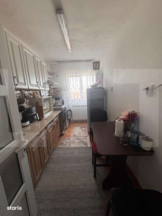 Apartament cu 3 camere - decomandat - zona Imparat Traian - Imagine principală: 4/6