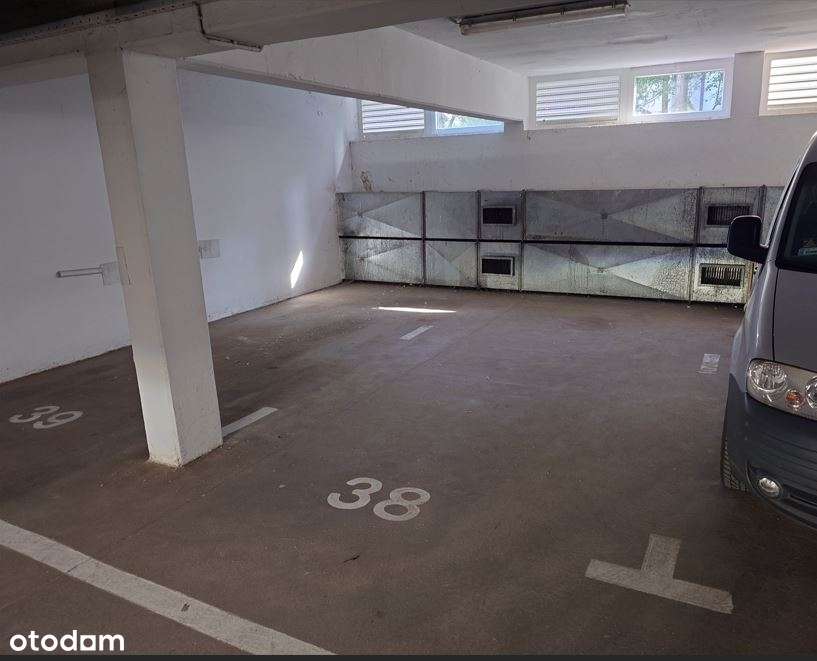 Komfortowe miejsce w hali garażowej Stare Żegrze 136-141 - Pełny obrazek: 1/4