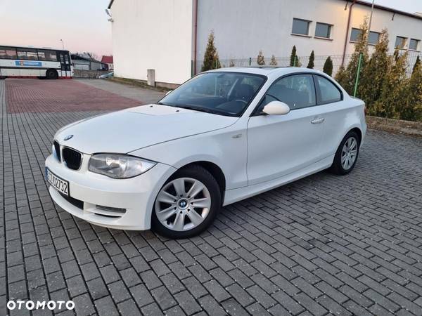 BMW Seria 1 120d Coupe - 2