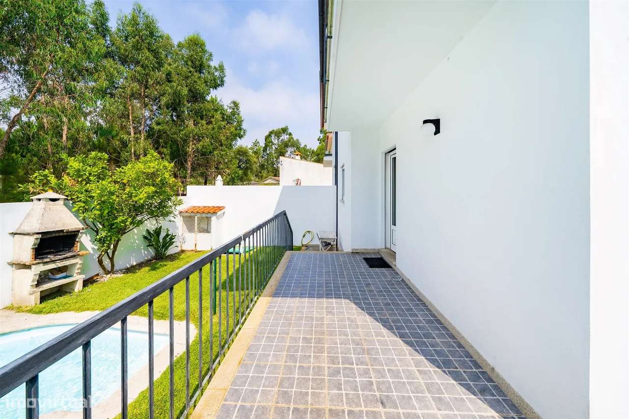 Moradia T4 com piscina nas Marinhas | Esposende-45