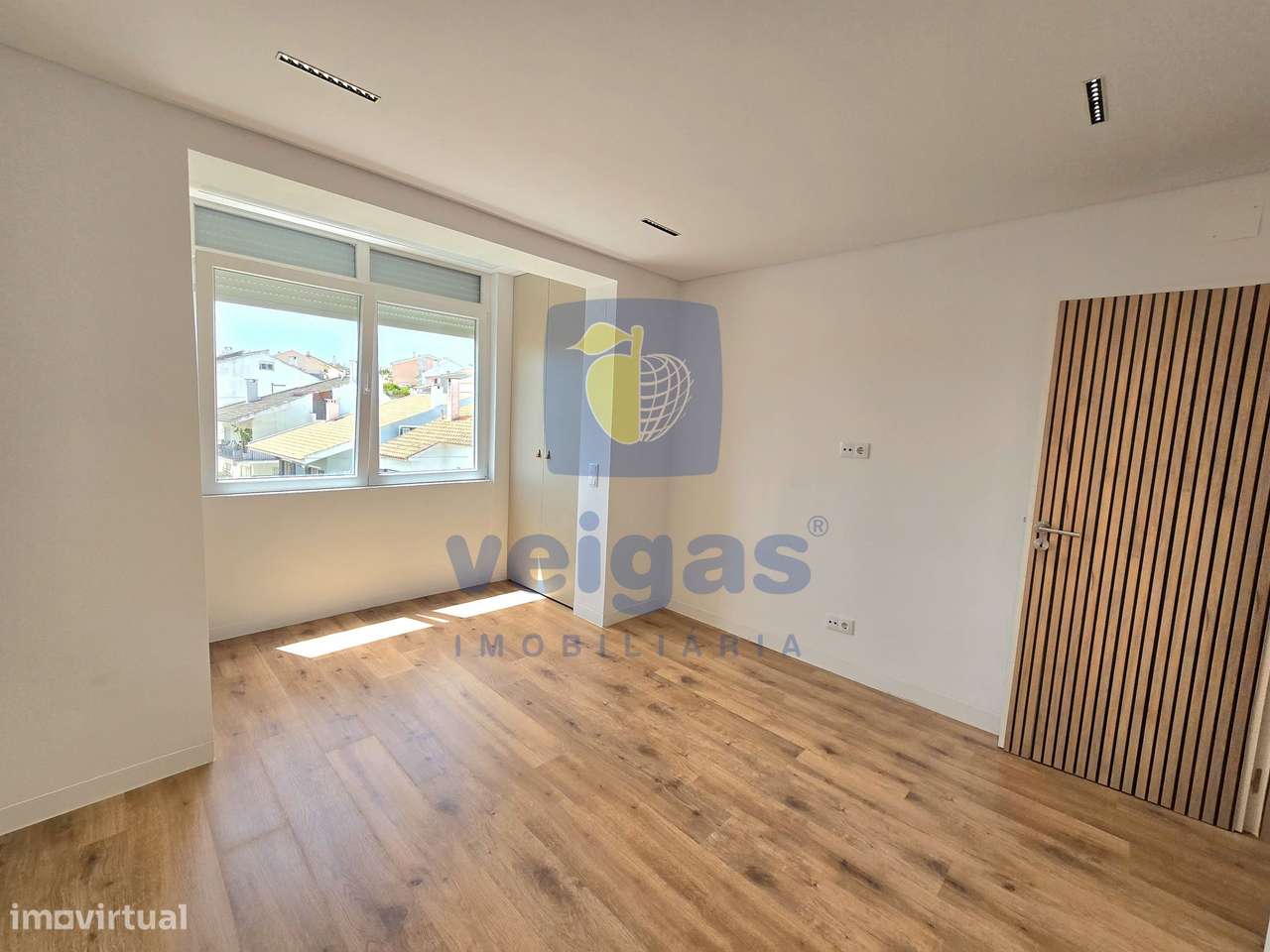Apartamento renovado com 1 quarto em Charneca de Caparica-14
