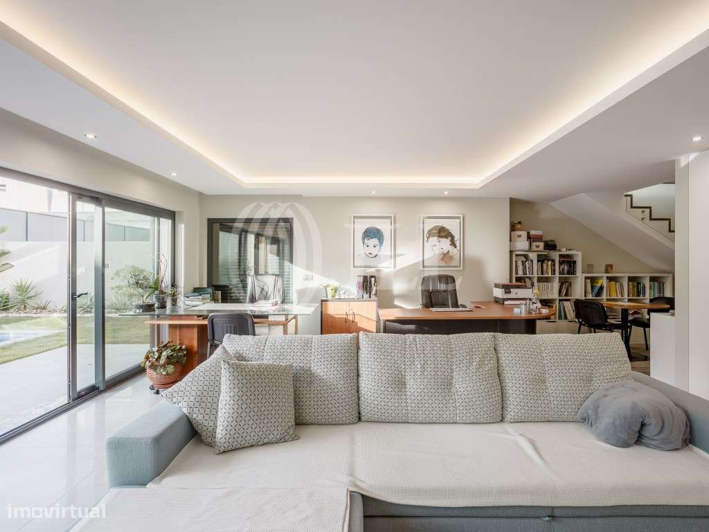 Moradia T3 com piscina e garagem, em Carcavelos, Cascais - Grande imagem: 3/33