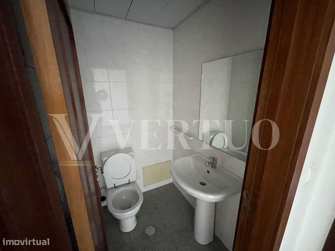 T4 em Moreira da Maia | 159 m² | 2 Garagens | Venda Judicial-23