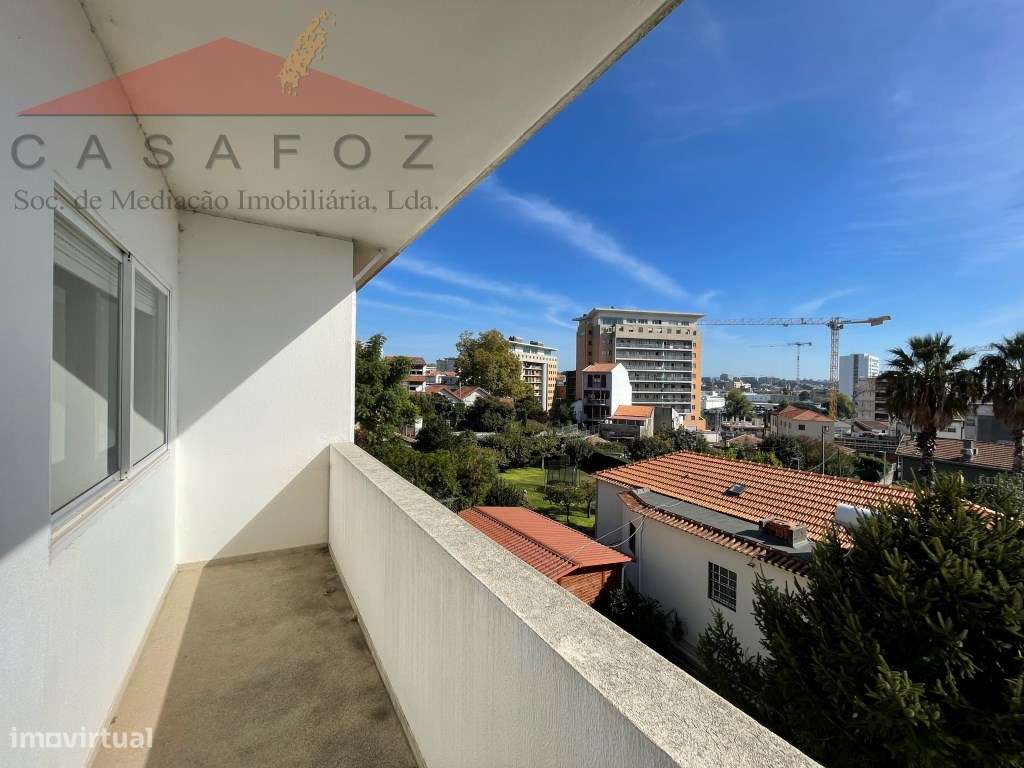 Venda Moradia T6 no Bairro dos Músicos-23