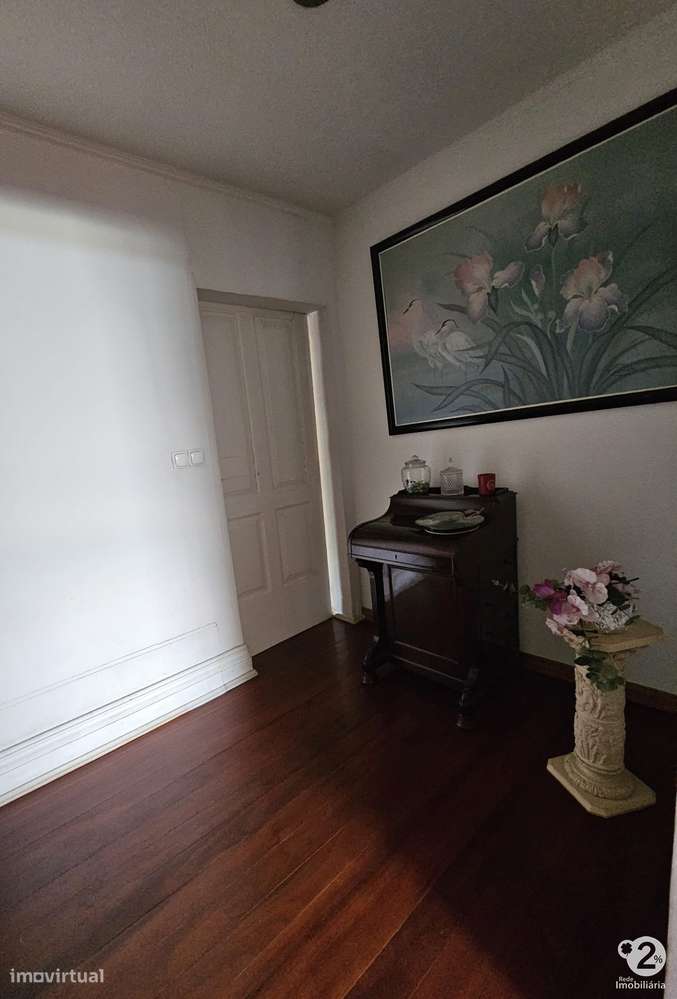 Prédio em propriedade total na Rua Costa Cabral - Porto-7