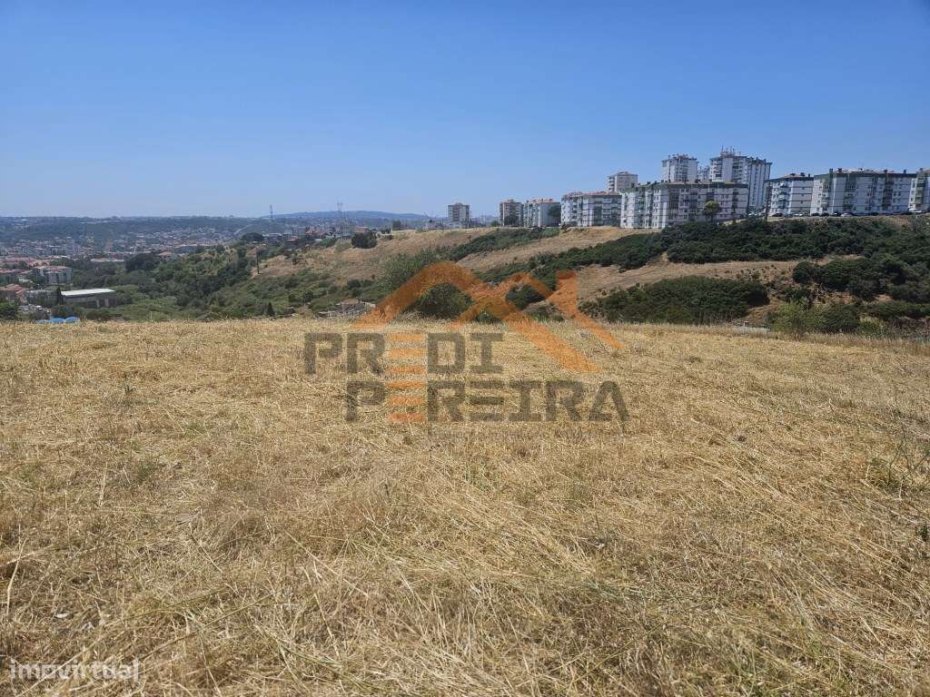 Situado na Ramada, 1800 m² terreno - Excelente Oportunidade de Inve...-11