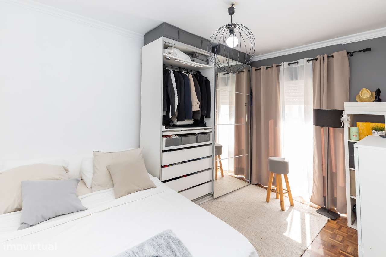 Apartamento T3 em zona central da Quinta do Conde-20