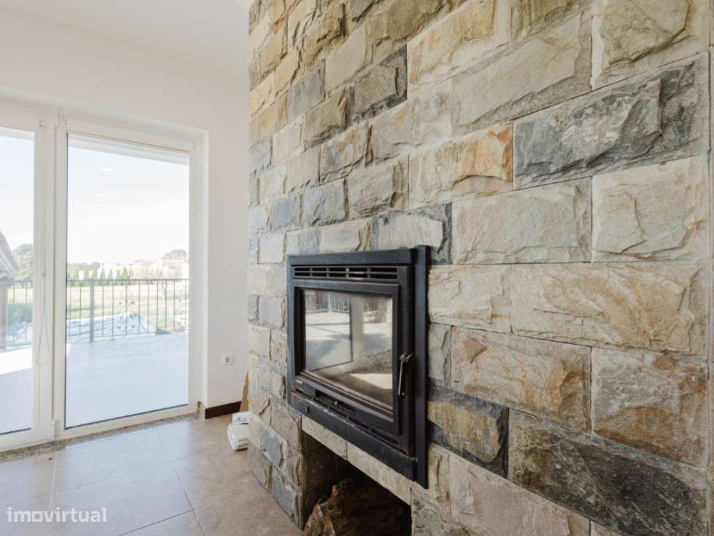 Moradia T6 com 3600m² de Terreno e Chalet T2 Independente - Espaço,... - Grande imagem: 5/60