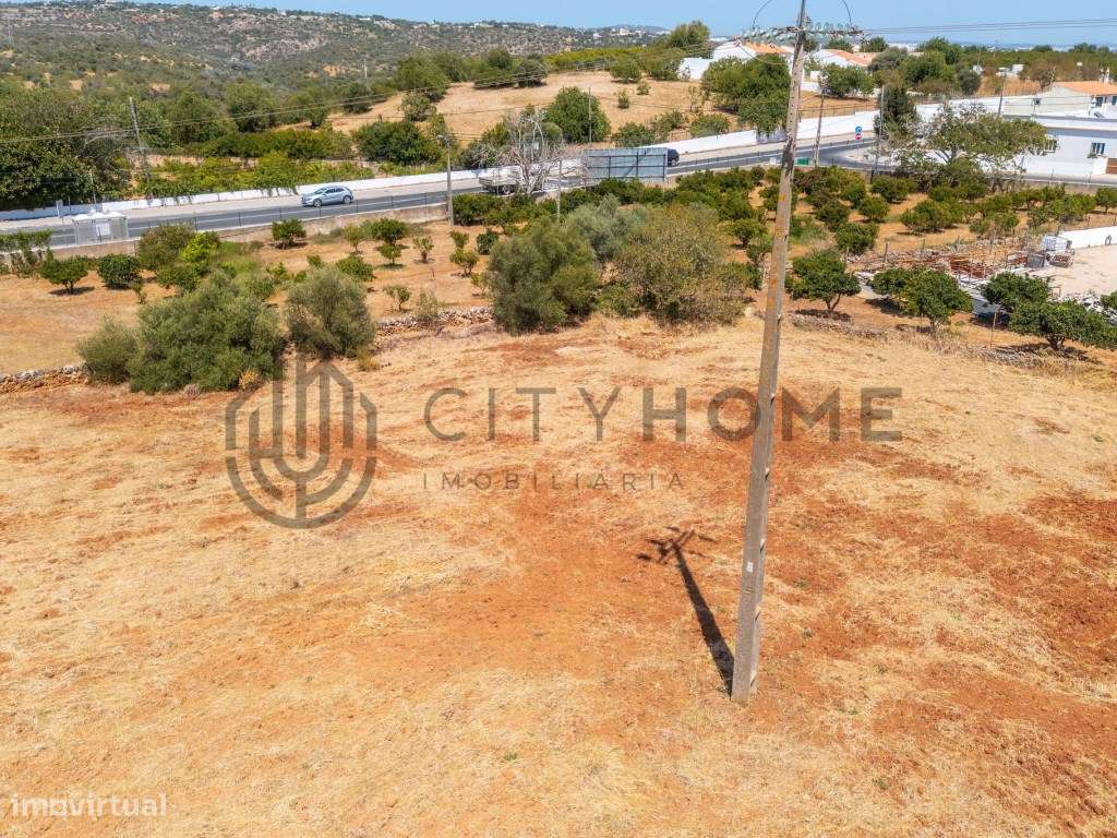 Terreno para construçäo de 8 moradias com piscina, cave e estaciona... - Grande imagem: 3/31