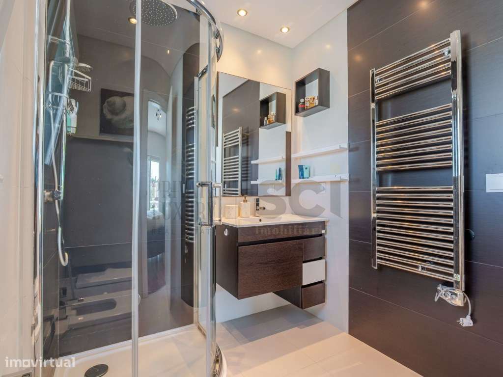 Moradia Independente T4 com piscina em Azeitão| Lote 857m2-45