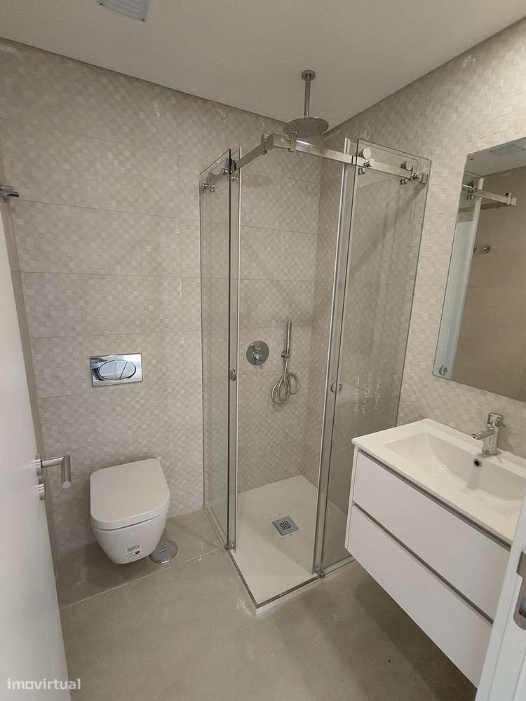 Oferta 1% do valor de aquisição - Moradia T2 com Piscina e Garagem-18