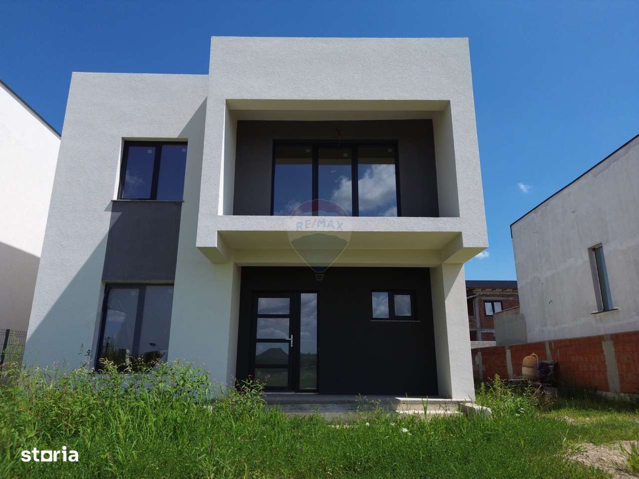 Casă moderne cu 4 camere de vânzare in SASAR / 5 ari teren / utilitati - Imagine principală: 2/20