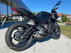 Triumph Street Triple 660 - 4